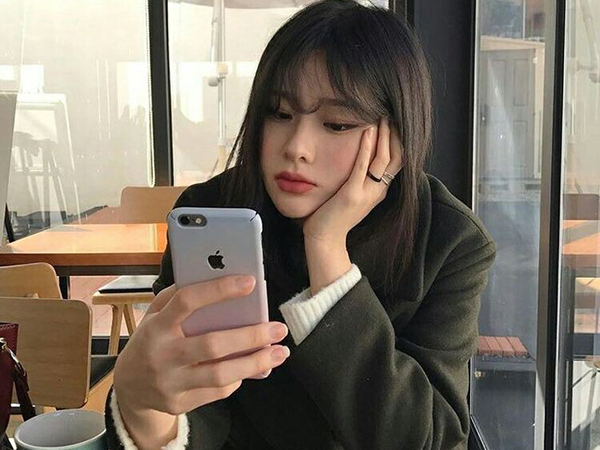 Trên đời có một kiểu con gái chỉ cần con trai nhắn tin mấy câu là nghĩ người ta cũng thích mình