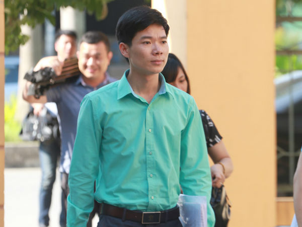 Vì sao bác sĩ Hoàng Công Lương 3 lần thay đổi tội danh?