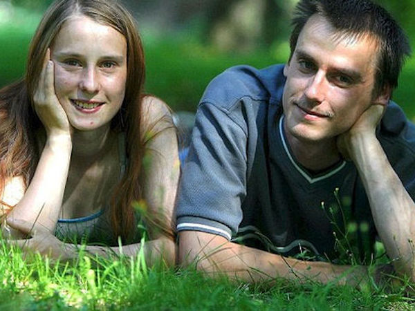 Bi kịch mối tình tội lỗi của 2 anh em ruột: Chồng đi tù, 4 con không bình thường