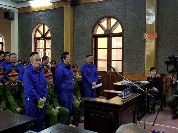 Hàng loạt cán bộ 'nhúng chàm' ăn tiền làm thủy điện Sơn La hầu tòa