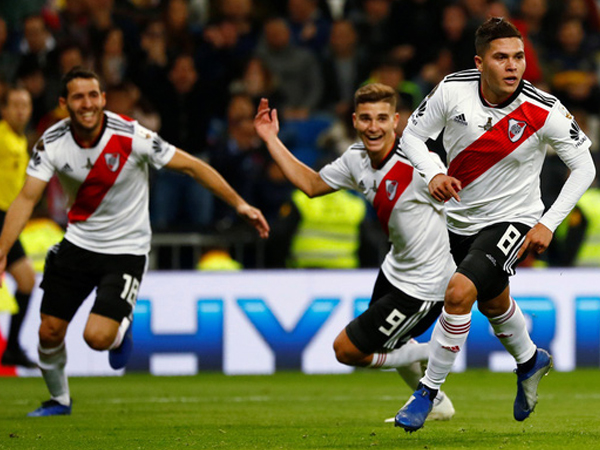 Highlights Superclasico: 'Người hùng' Quintero