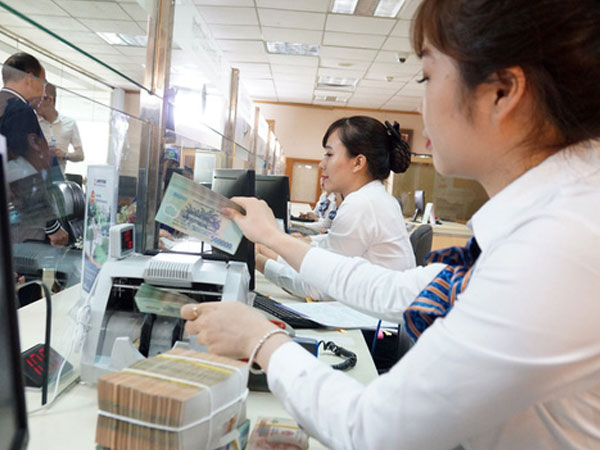 Lãi suất tiết kiệm đã lên xấp xỉ 9%/năm