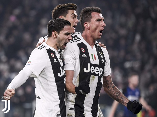 Vòng 15 Serie A: Juve và Napoli bứt top