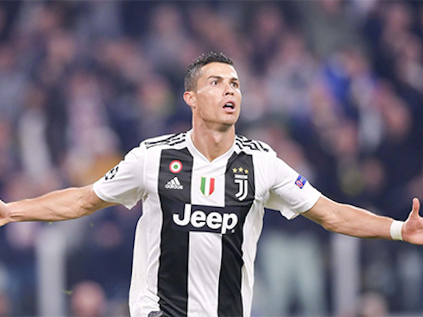 Ronaldo: 'Tôi xứng đáng đoạt Quả Bóng Vàng hằng năm'