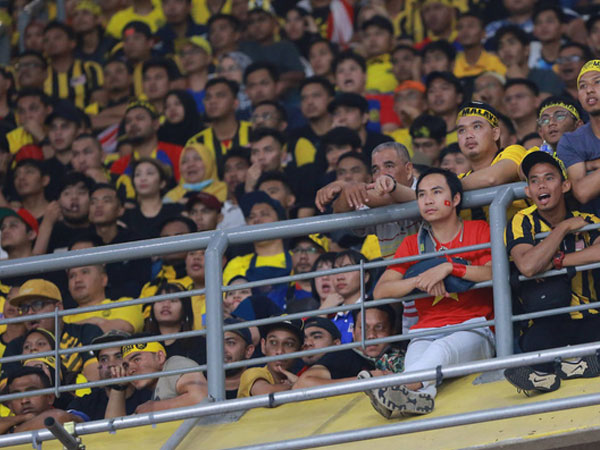 Đã tìm ra cổ động viên Việt Nam dũng cảm nhất chảo lửa Bukit Jalil