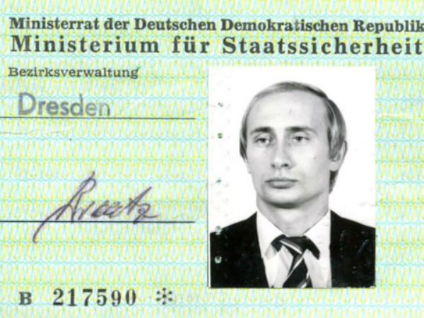 Tìm thấy thẻ điệp viên Stasi của Tổng thống Putin tại Đức