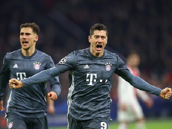 Ajax và Bayern Munich cầm chân nhau trong trận cầu siêu kịch tính