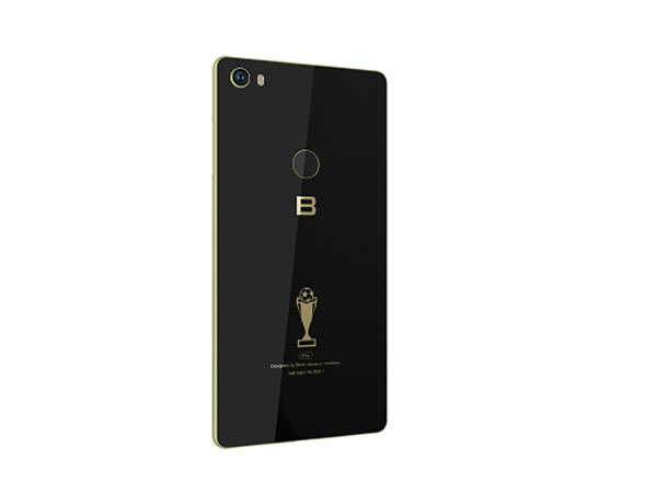 Bkav tung Bphone 3 phiên bản giới hạn cổ vũ đội tuyển Việt Nam