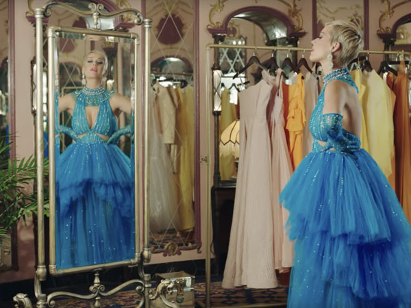 Hot: Không chỉ mặc biểu diễn, giờ Katy Perry còn diện hẳn thiết kế của Công Trí trong MV mới nhất