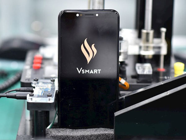 Vingroup nói gì về tin đồn điện thoại Vsmart xuất xứ Trung Quốc?