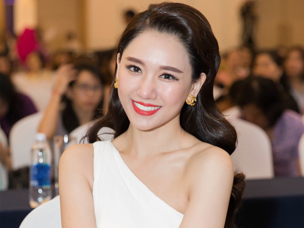 Chỉ vì chút thay đổi này, nhan sắc Hari Won khác lạ đến nỗi fan nhìn mãi mới nhận ra