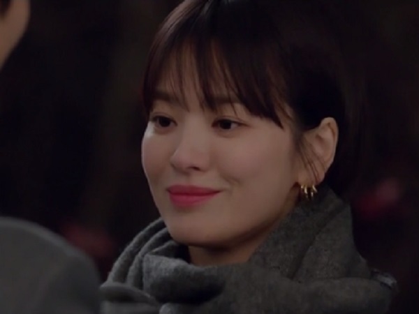 Sau bao ngày chờ đợi, cuối cùng Song Hye Kyo và 'phi công trẻ' Park Bo Gum cũng nắm tay rồi!