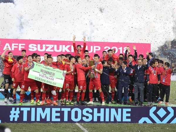 Vô địch AFF Cup 2018, ĐT Việt Nam vượt qua thành tích bất bại của ĐKVĐ Thế giới