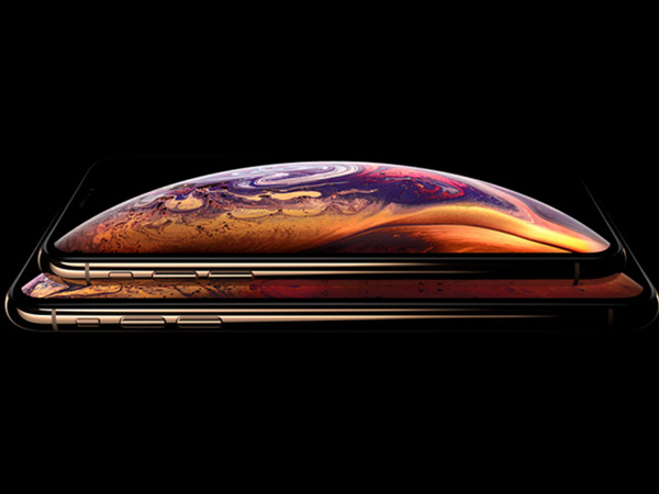 Apple bị kiện vì màn hình khuyết đỉnh trên iPhone XS