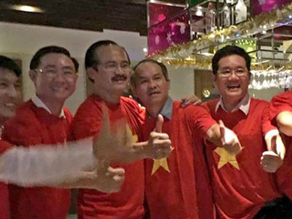 Bầu Đức - tôi chỉ là người đưa đò
