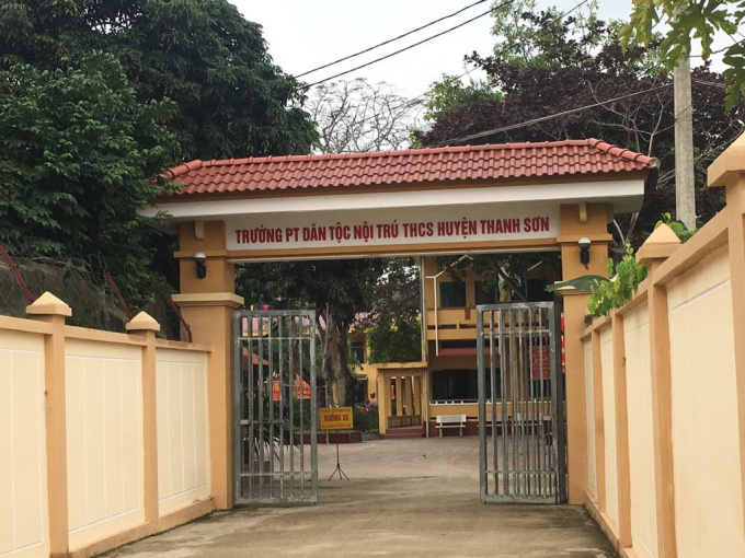 'Người thứ ba' lên tiếng phủ nhận nhiều lần gọi học sinh lên cho hiệu trưởng dâm ô