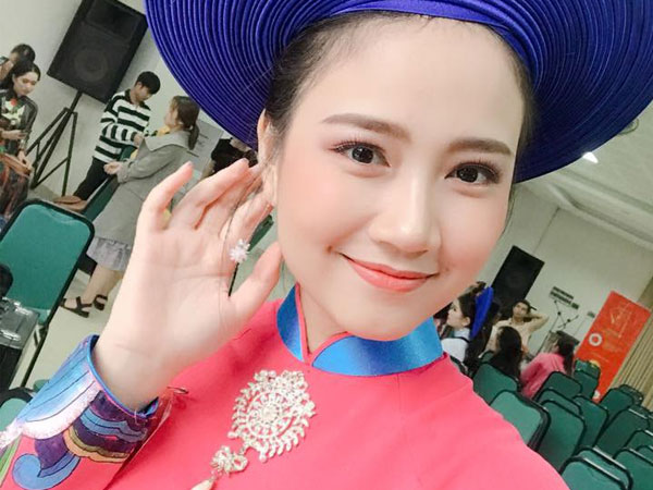 Nhan sắc đời thường 'được lòng tất cả các chàng trai' của tân Hoa khôi Sinh viên Việt Nam 2018