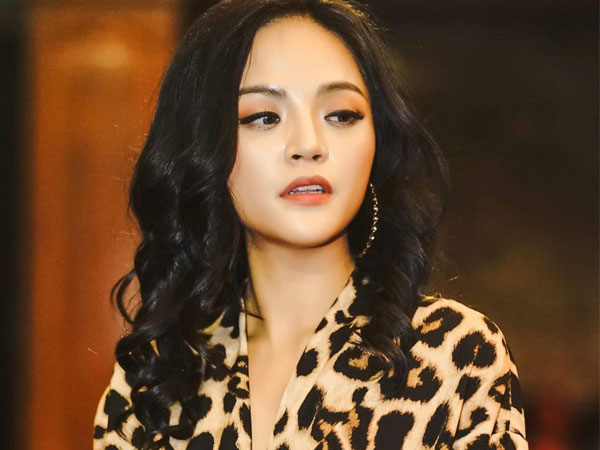 Thu Quỳnh nhắn nhủ con trai: 'Khi nào anh lớn, tôi sẽ nói cho anh nghe thế nào là đàn bà và thế nào là đàn ông'
