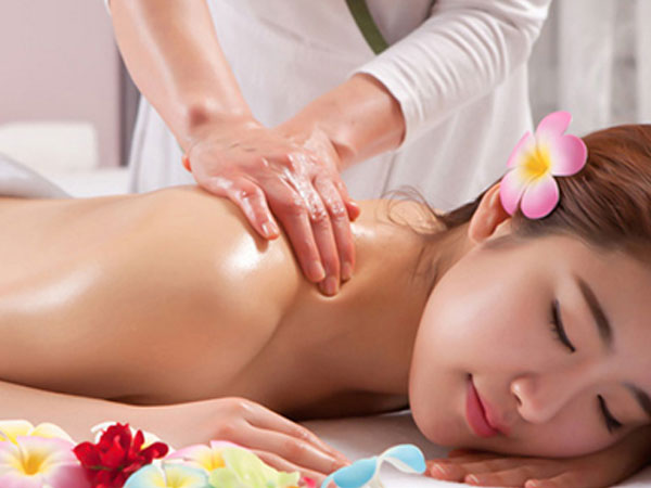 Cấm đưa lao động Việt Nam sang nước ngoài làm nghề massage
