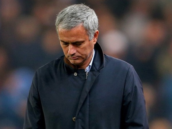 Mourinho CHÍNH THỨC bị sa thải