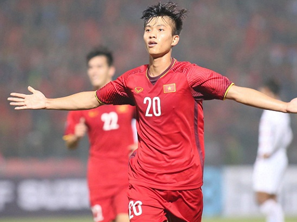 Văn Đức dẫn đầu cuộc đua tranh giải Bàn thắng đẹp AFF Cup