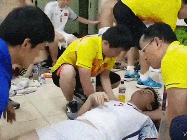 Video Chấn thương - nỗi ám ảnh đầy tăm tối phía sau 1 cầu thủ