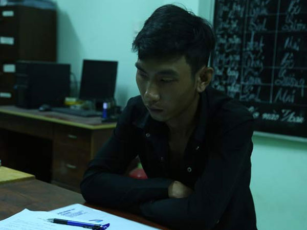 Vợ bị bảo vệ 'bắt nạt', chồng mang bom xăng ném vào công ty