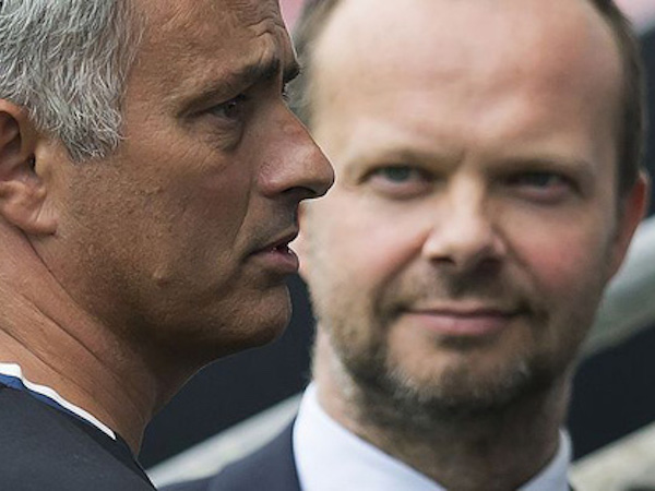 Bạn thân của Mourinho công kích Ed Woodward