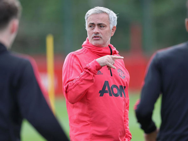 Hé lộ nguyên nhân sâu xa khiến Jose Mourinho bị MU sa thải