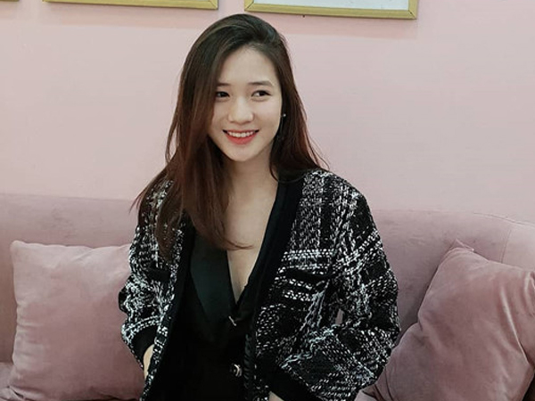 Hot girl Trâm Anh ngày càng xinh đẹp, khoe dáng sau 2 tháng sinh con