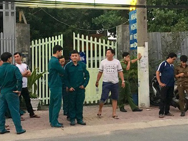 Tá hỏa khi thấy người đàn ông treo cổ tự tử trong nhà nghỉ ở Bình Dương