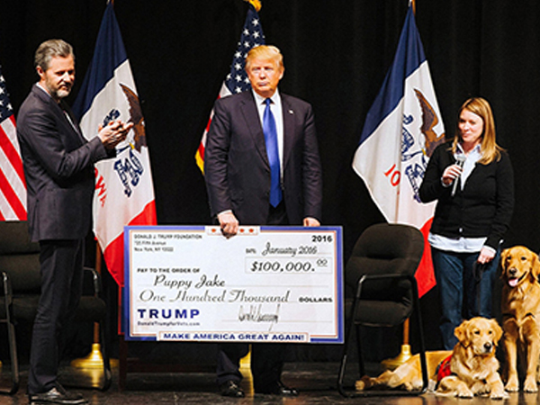 Trump đóng cửa quỹ từ thiện riêng do cáo buộc hoạt động bất chính