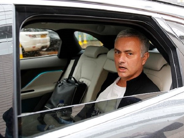 VIDEO: Khoảnh khắc cuối cùng của Jose Mourinho tại MU