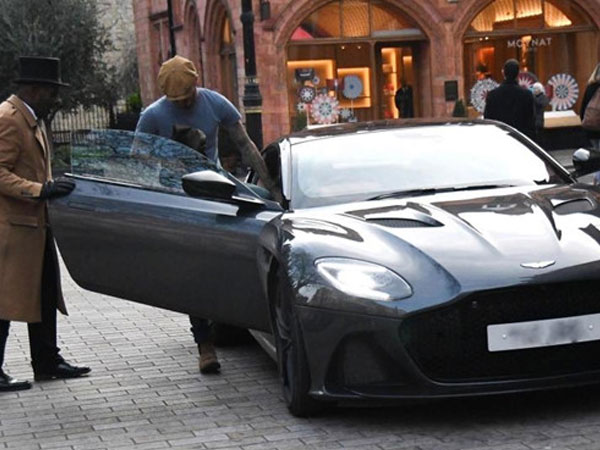 David Beckham sắm thêm xế khủng Aston Martin DBS Superleggera