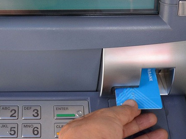 Sắp có thẻ ATM gắn chip đầu tiên ở Việt Nam