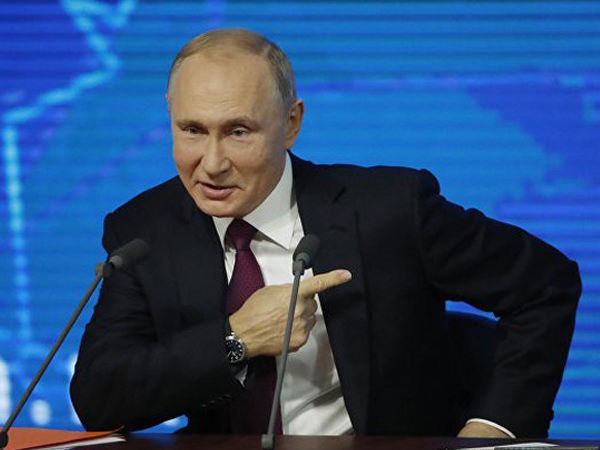 Bị phóng viên bất ngờ hỏi 'bao giờ cưới vợ', ông Putin hóm hỉnh tiết lộ 'chuyện trọng đại'