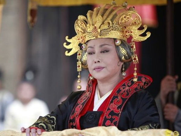 Cuộc đời nhiều thăng trầm của 'Võ Tắc Thiên' Tư Cầm Cao Oa