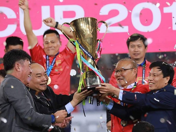ĐTVN dự lễ vinh danh chức vô địch AFF Cup 2018 tại Văn phòng Chính phủ