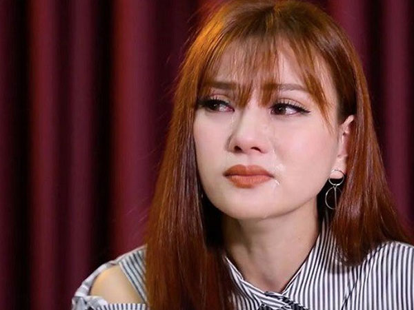 Khi cảm thấy hôn nhân đã sai đường, quyết định buông bỏ hay không, hãy tự tìm câu trả lời 'chân ái' thực sự của mình