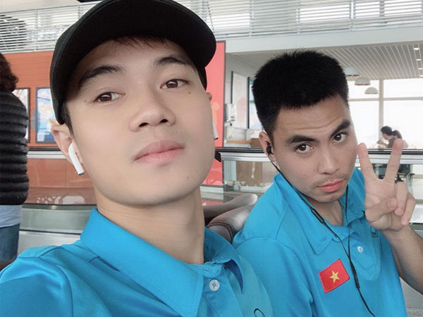 Loạt ảnh 'bóc phốt' tình bạn vừa đáng yêu, vừa...cục súc của bộ đôi Văn Toàn - Đức Huy