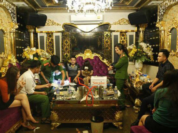 Phó Giám đốc ngân hàng bị bắt trong vụ chơi ma túy tập thể tại Hà Tĩnh