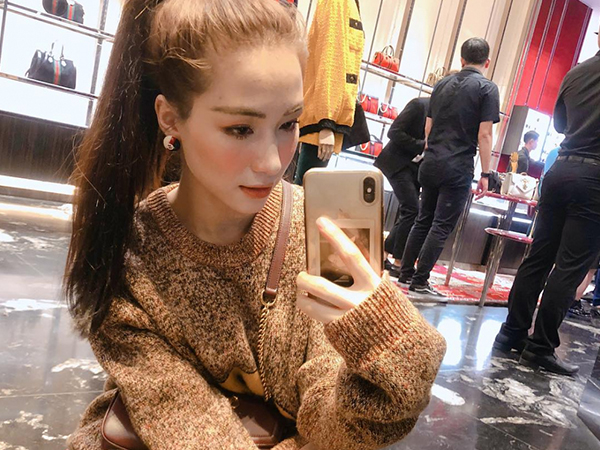 Rộ nghi vấn phẫu thuật thẩm mỹ vì gương mặt khác lạ, Hòa Minzy nói gì?