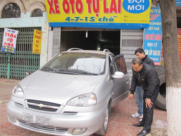 Thuê xe tự lái dịp Tết: Tung chiêu moi tiền khách hàng