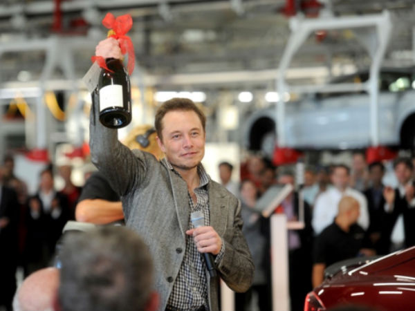 Tỷ phú Elon Musk từng sống chỉ với 1 USD mỗi ngày