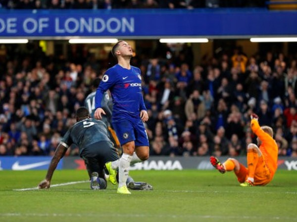 Clip: Hàng công vô duyên, Chelsea ôm hận ngay trên sân nhà