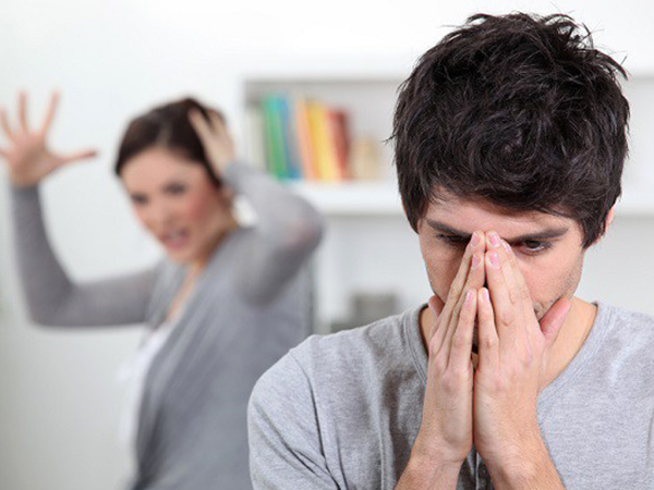 Đi công tác 3 ngày đã mệt, về đến nhà nhìn thấy quang cảnh tôi càng sôi máu
