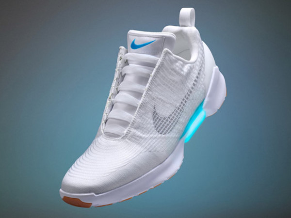 Giày tự buộc dây của Nike sắp có phiên bản mới, rẻ hơn một nửa