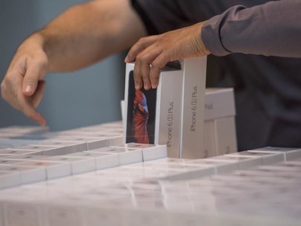 Apple mở rộng dịch vụ đổi iPhone cũ lấy máy mới để chống ế