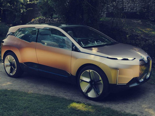 BMW cho lái thử concept Vision iNext tại CES 2019 bằng VR