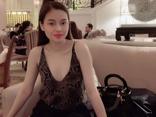 Giang Hồng Ngọc bất ngờ đăng ảnh thon gọn xinh đẹp giữa tin đồn sinh con cho bạn trai